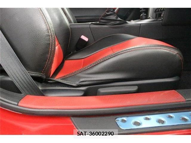 Toyota 86 2012-10 8156875-28