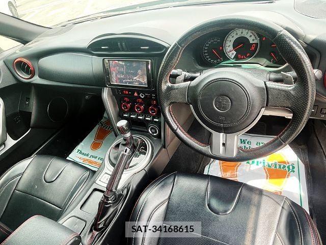 Toyota 86 2012-10 8205801-1