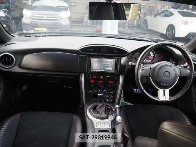 Toyota 86 2012-10 8205790-1
