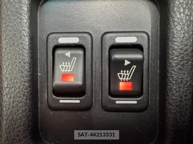 Toyota 86 2012-10 8227929-25