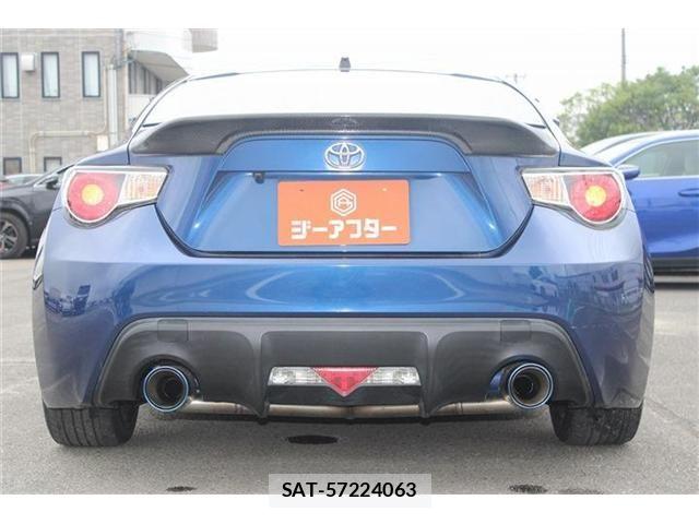 Toyota 86 2012-08 8244169-13