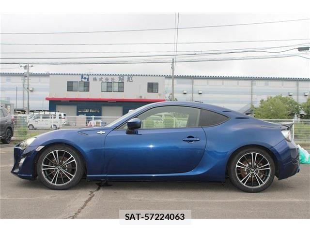 Toyota 86 2012-08 8244169-17