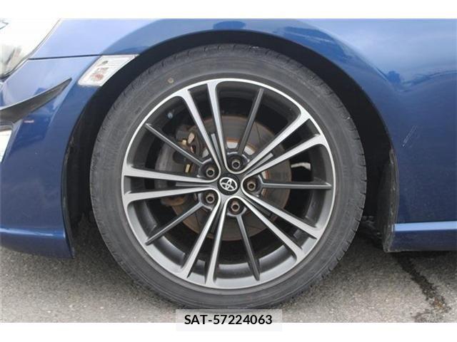 Toyota 86 2012-08 8244169-18