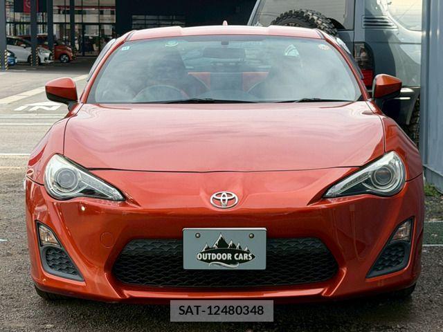 Toyota 86 2015-10 8311954-11
