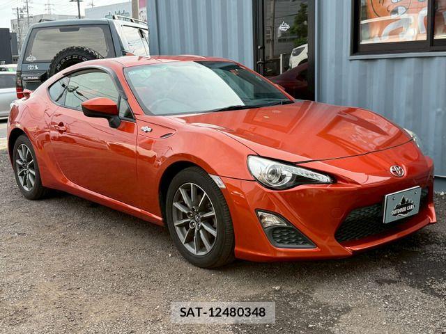 Toyota 86 2015-10 8311954-12