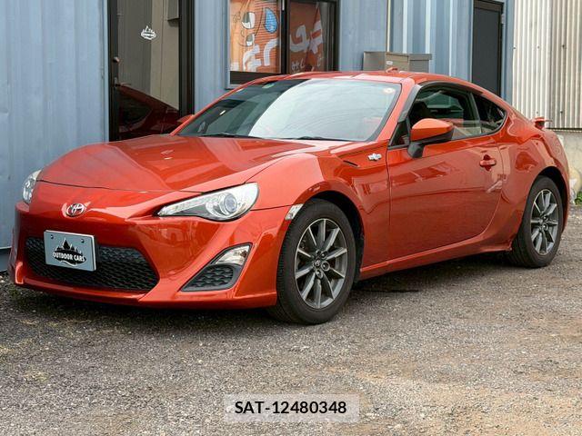 Toyota 86 2015-10 8311954-13