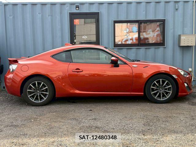 Toyota 86 2015-10 8311954-14
