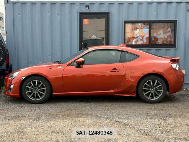 Toyota 86 2015-10 8311954-15