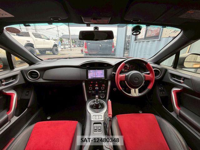 Toyota 86 2015-10 8311954-2