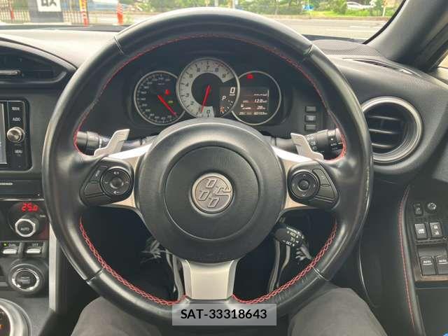 Toyota 86 2017-10 8311790-10