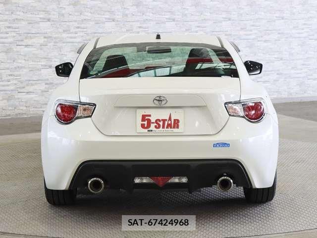 Toyota 86 2012-06 8311868-10