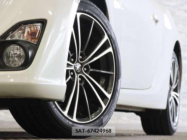 Toyota 86 2012-06 8311868-13