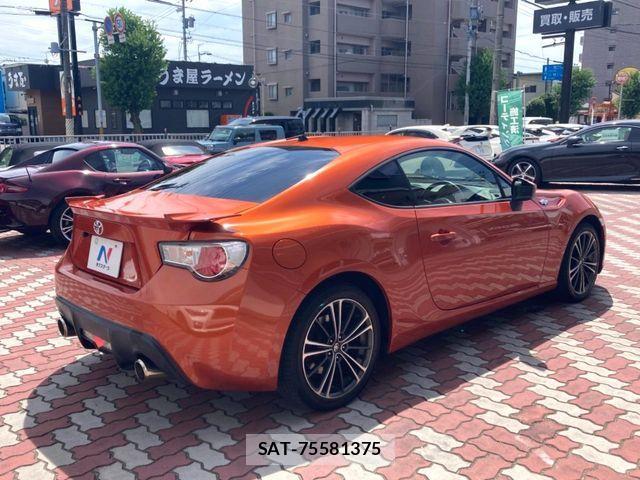Toyota 86 2014-02 8311867-15
