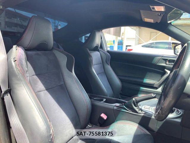 Toyota 86 2014-02 8311867-6