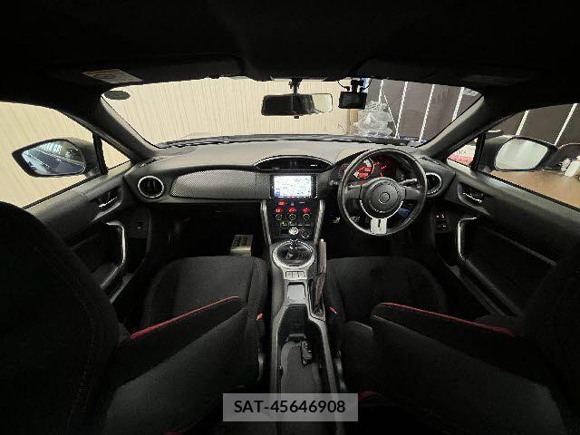 Toyota 86 2015-01 8311679-14