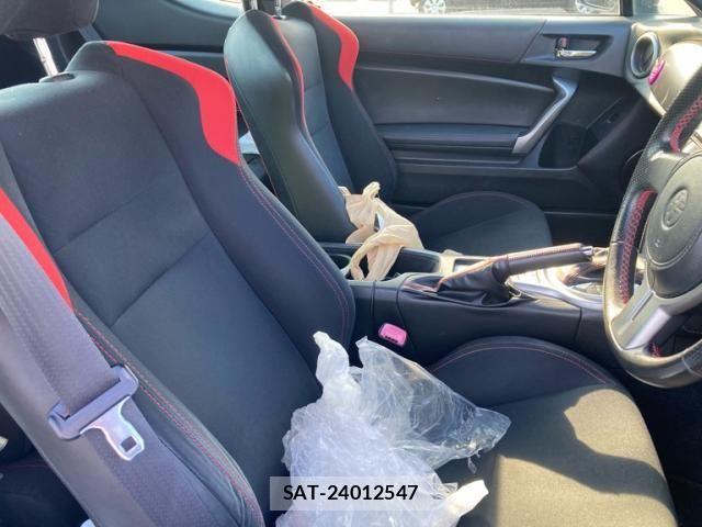Toyota 86 2013-02 8312030-11
