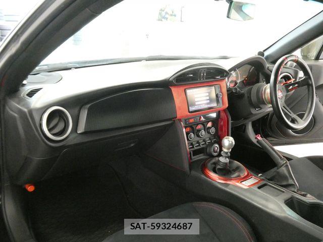 Toyota 86 2012-09 8334276-21