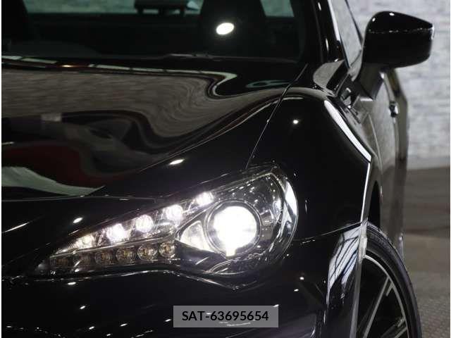 Toyota 86 2017-10 8334245-11