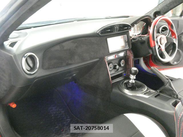 Toyota 86 2014-09 8334287-2