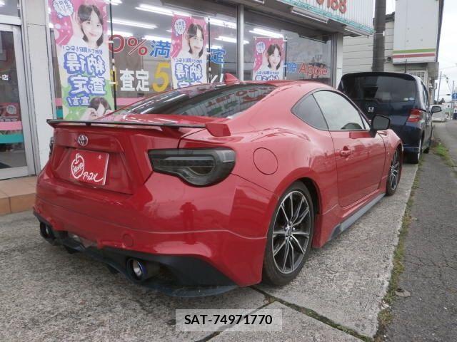 Toyota 86 2018-08 8334261-2