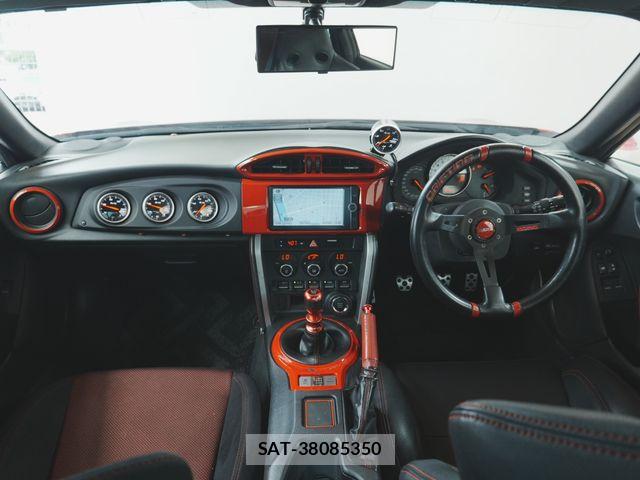 Toyota 86 2013-03 8334292-1