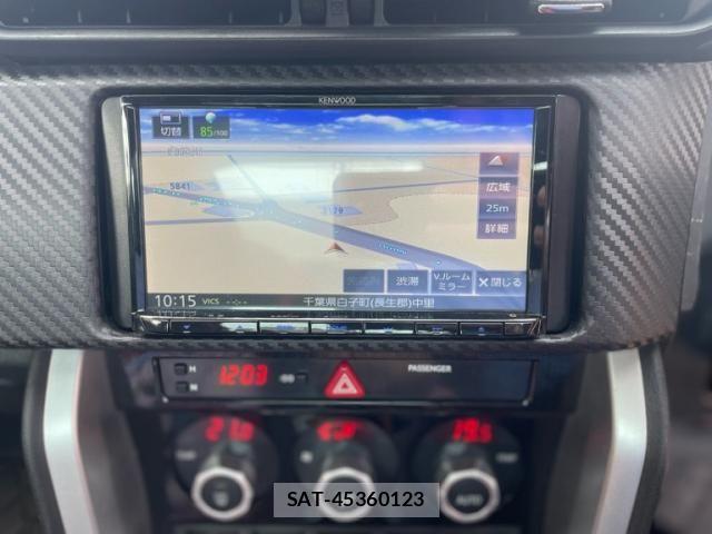 Toyota 86 2018-04 8334219-23