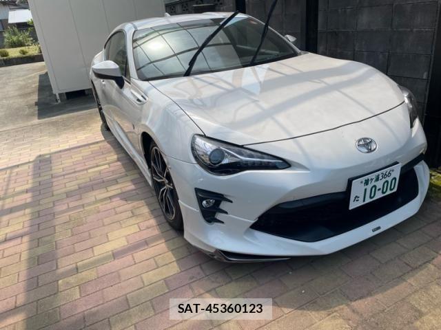 Toyota 86 2018-04 8334219-2