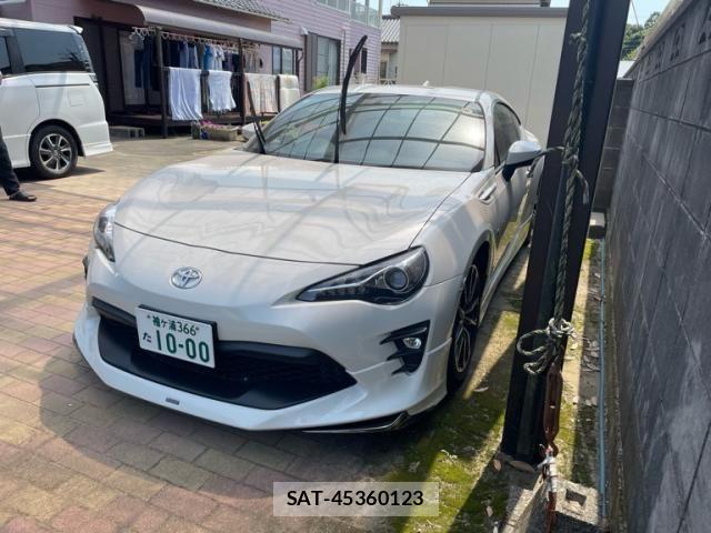 Toyota 86 2018-04 8334219-3