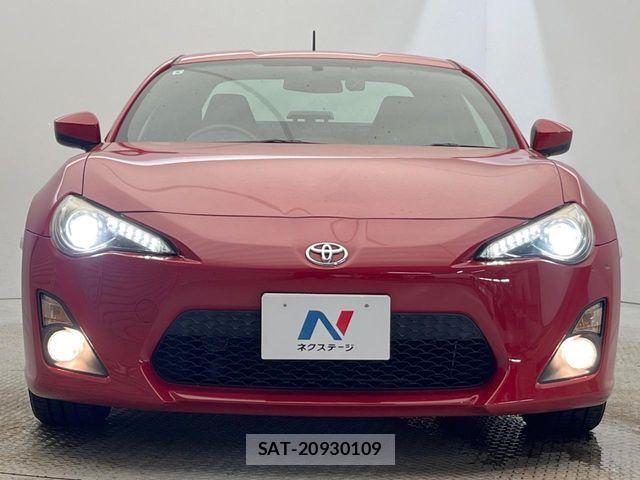 Toyota 86 2012-10 8334301-13