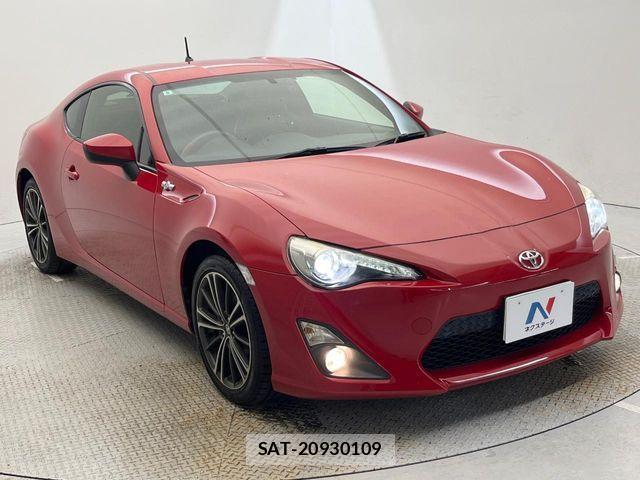 Toyota 86 2012-10 8334301-15