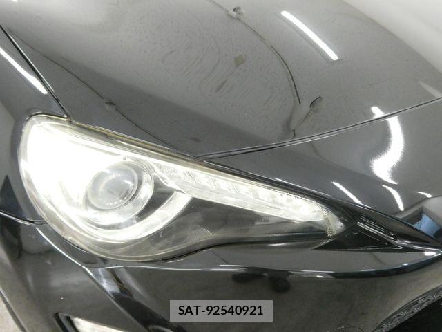 Toyota 86 2013-03 8334323-11