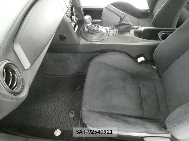 Toyota 86 2013-03 8334323-18