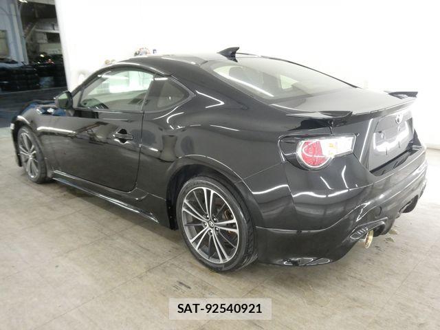 Toyota 86 2013-03 8334323-1