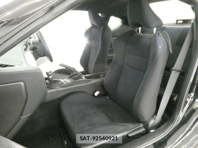 Toyota 86 2013-03 8334323-20