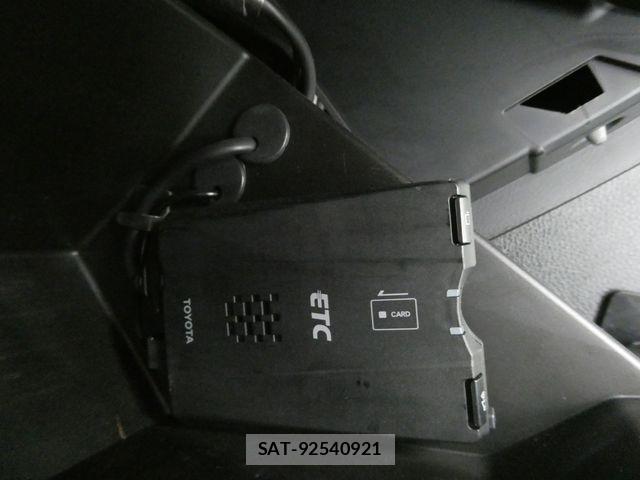 Toyota 86 2013-03 8334323-28