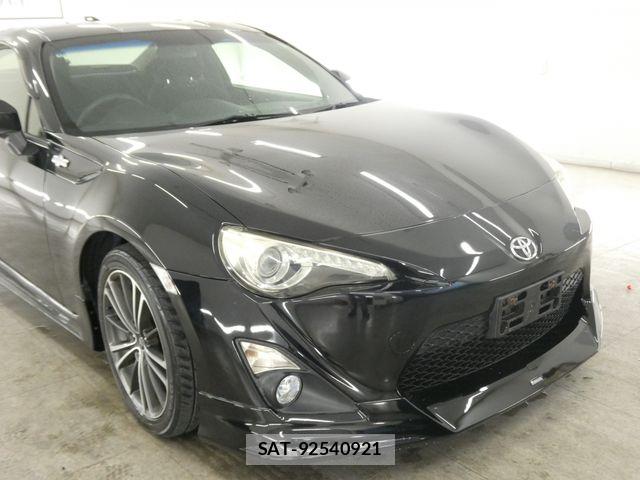 Toyota 86 2013-03 8334323-4