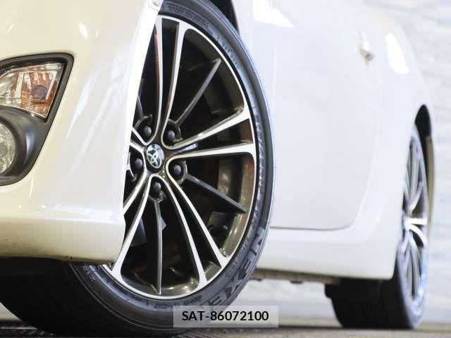 Toyota 86 2013-08 8334254-16