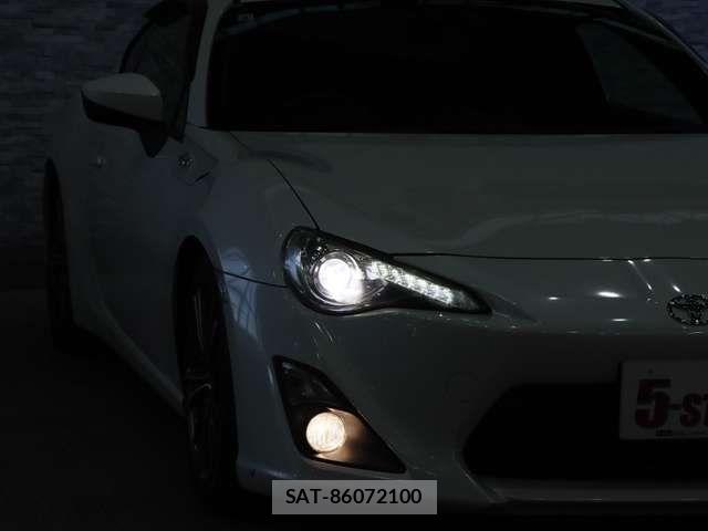 Toyota 86 2013-08 8334254-18