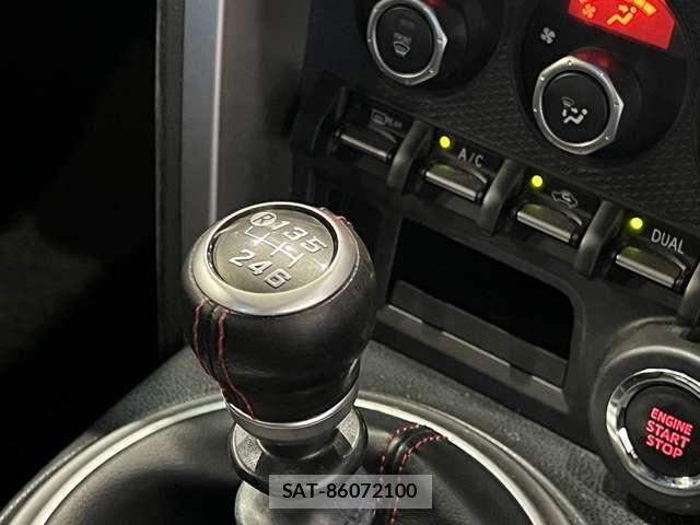 Toyota 86 2013-08 8334254-6