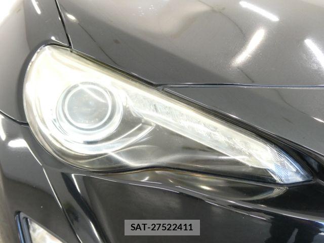Toyota 86 2012-10 8353355-12