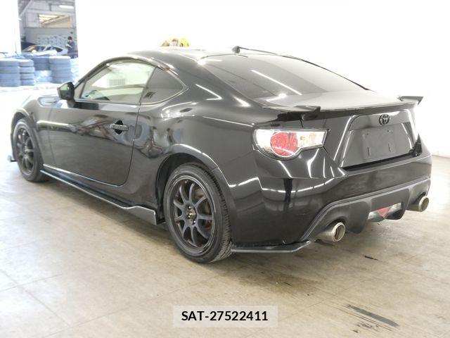 Toyota 86 2012-10 8353355-1
