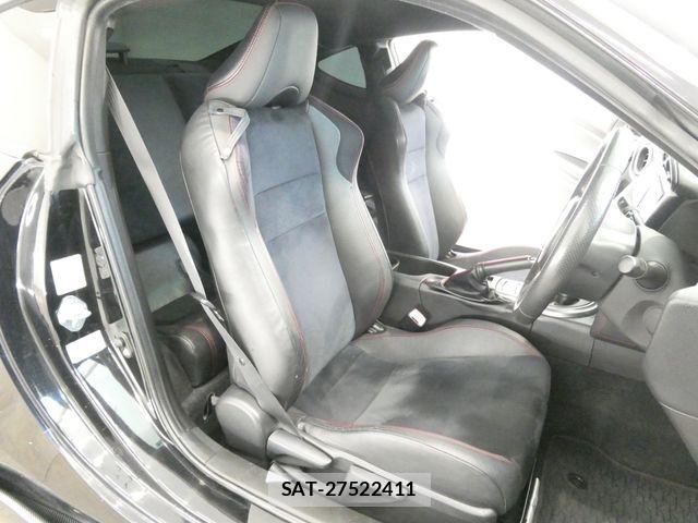 Toyota 86 2012-10 8353355-20