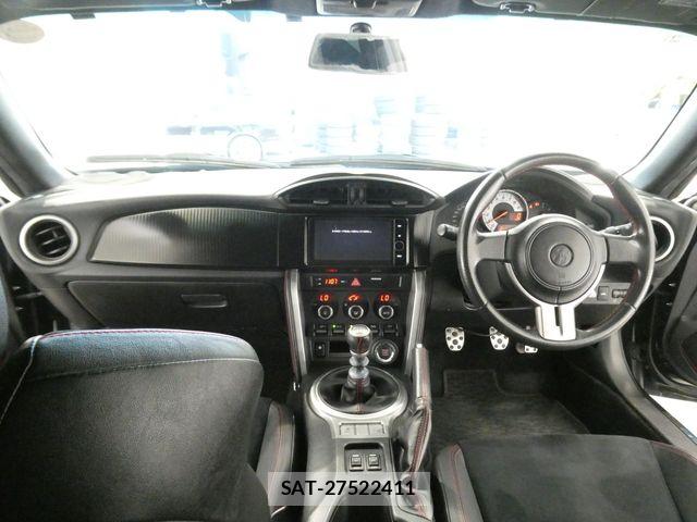 Toyota 86 2012-10 8353355-2