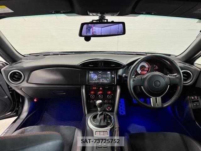 Toyota 86 2014-05 8353379-1