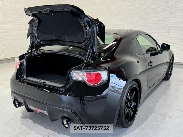 Toyota 86 2014-05 8353379-6