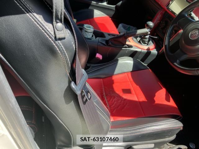 Toyota 86 2017-12 8353392-9
