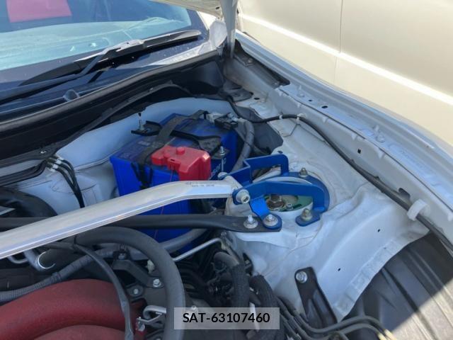 Toyota 86 2017-12 8353392-23