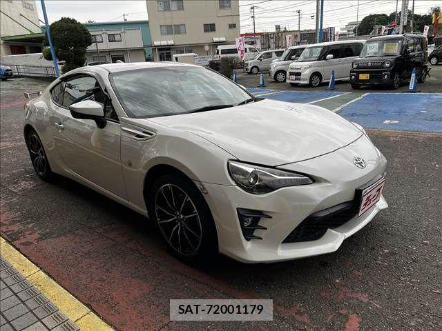 Toyota 86 2017-08 8353308-1