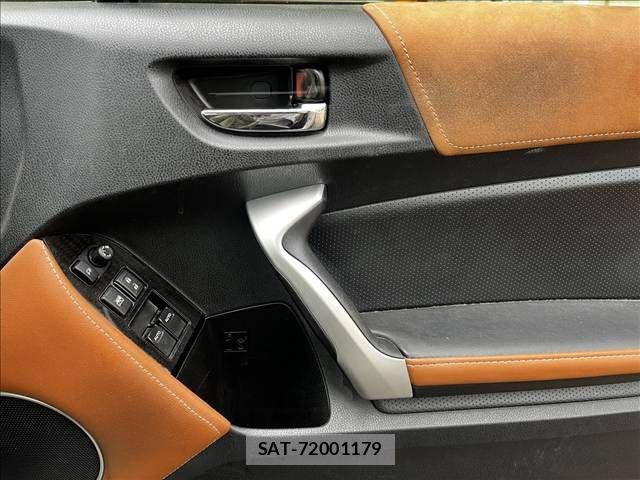 Toyota 86 2017-08 8353308-22