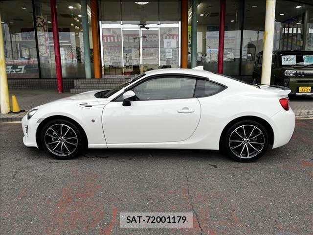 Toyota 86 2017-08 8353308-3